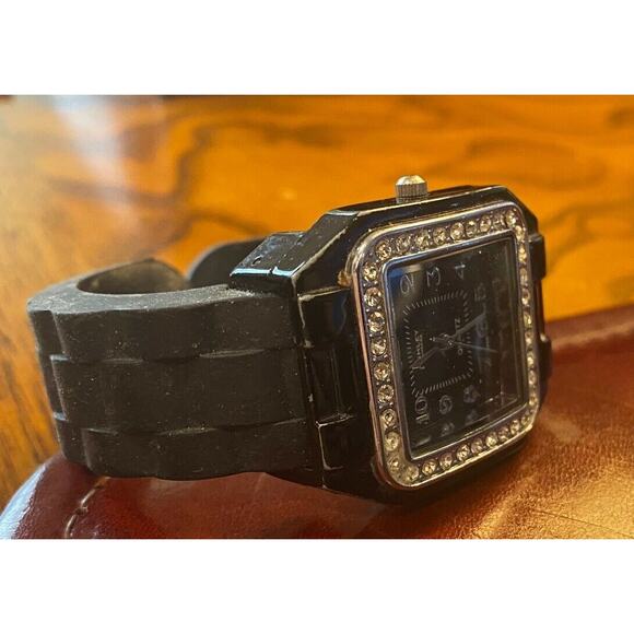 Women's 32mm Ashley Princess Bangle Bracelet Watch, Resin Covered Metal Band - Picture 3 of 3